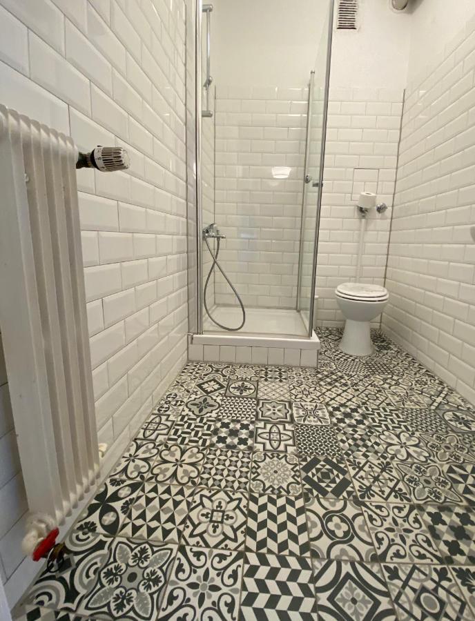 دورتموند Tm Aparts المظهر الخارجي الصورة Bathroom floor tiles